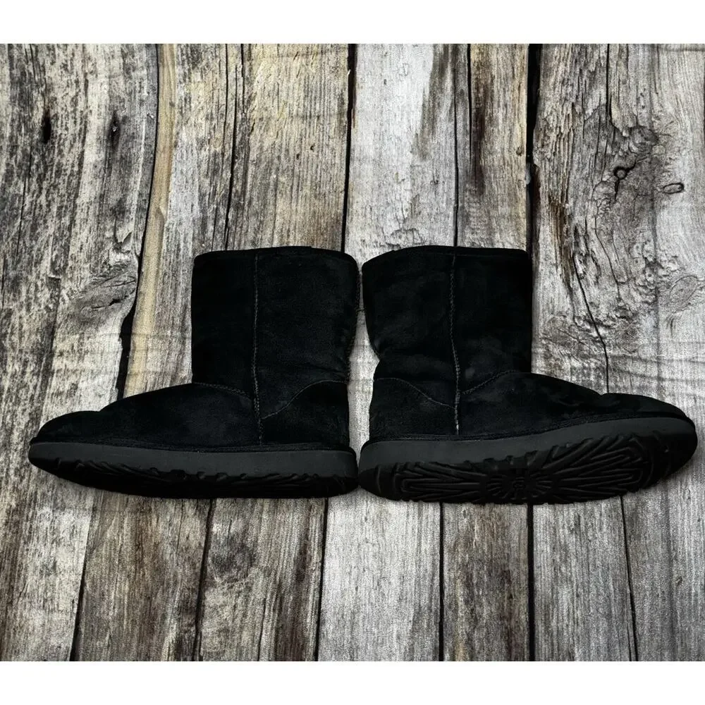 UGG classic short